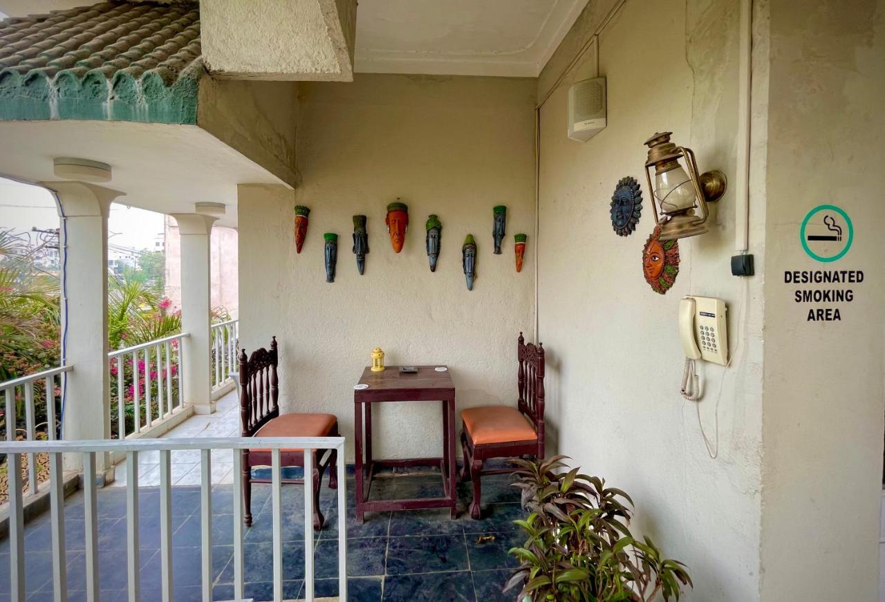 Kakaku The Guest House Adilabad Bagian luar foto